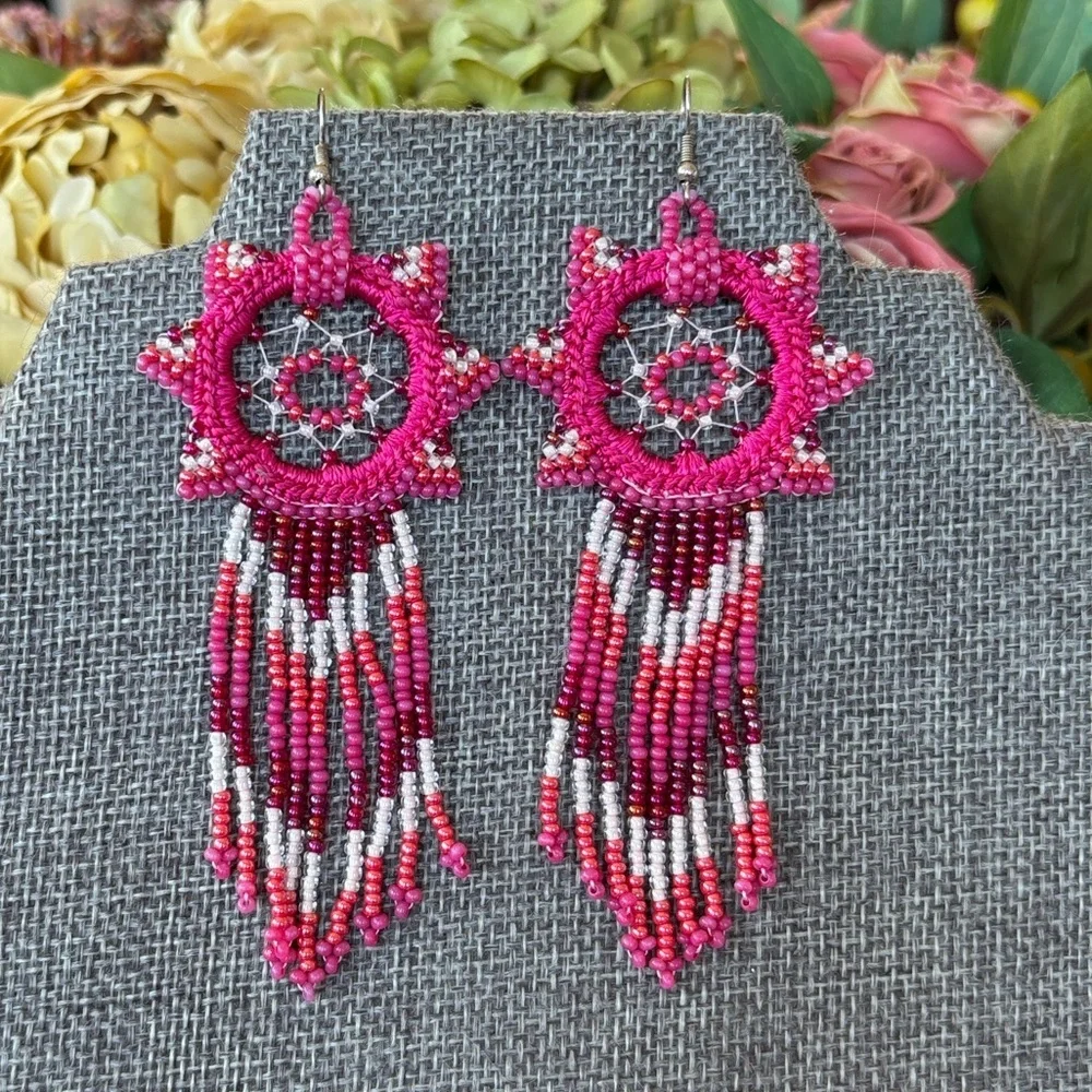 Handmade Native American Seed Bead Dreamcatcher Drop Earrings Pink Red White - Picture 3 of 12